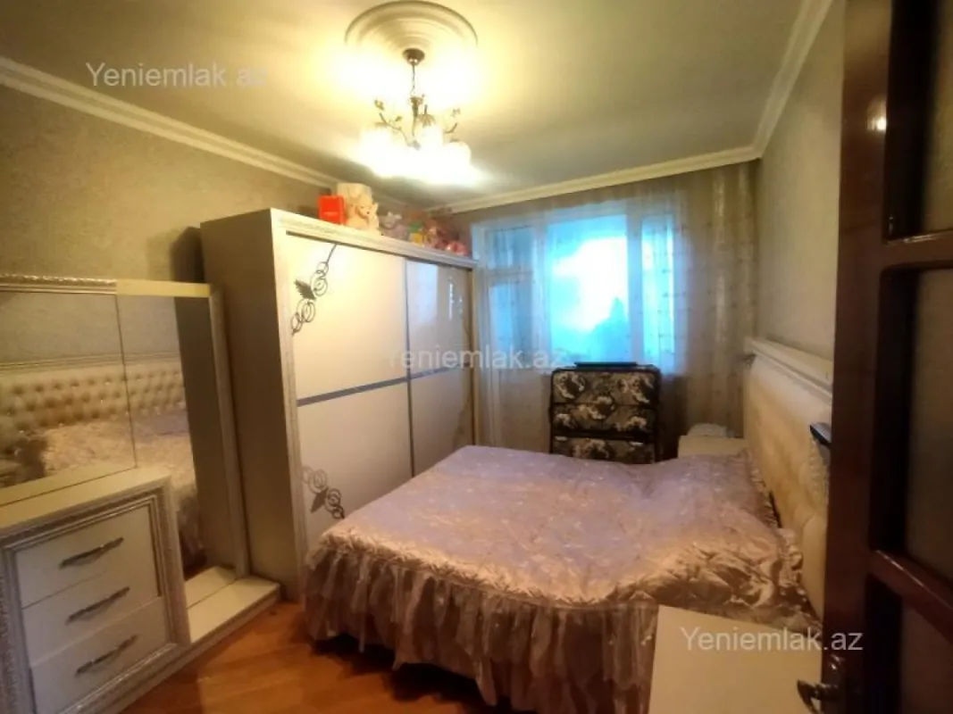 Satılır 2 otaqlı köhnə tikili 55 m²