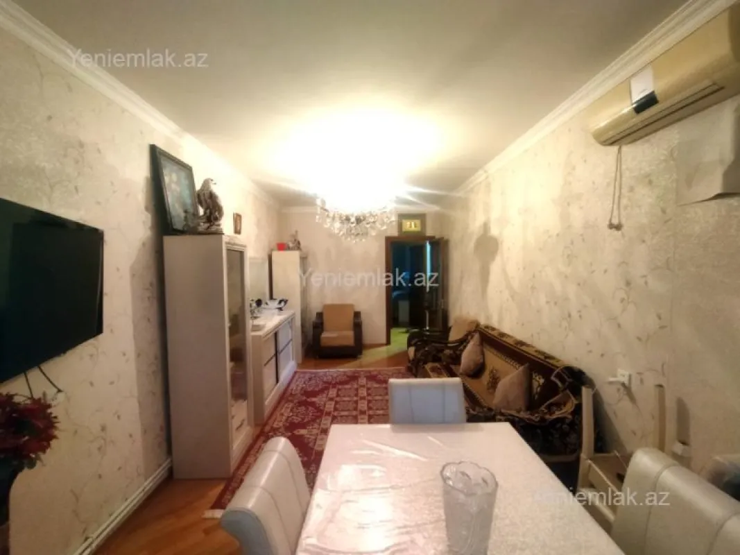 Satılır 2 otaqlı köhnə tikili 55 m²