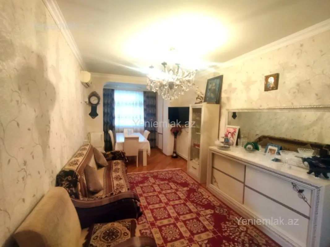 Satılır 2 otaqlı köhnə tikili 55 m²