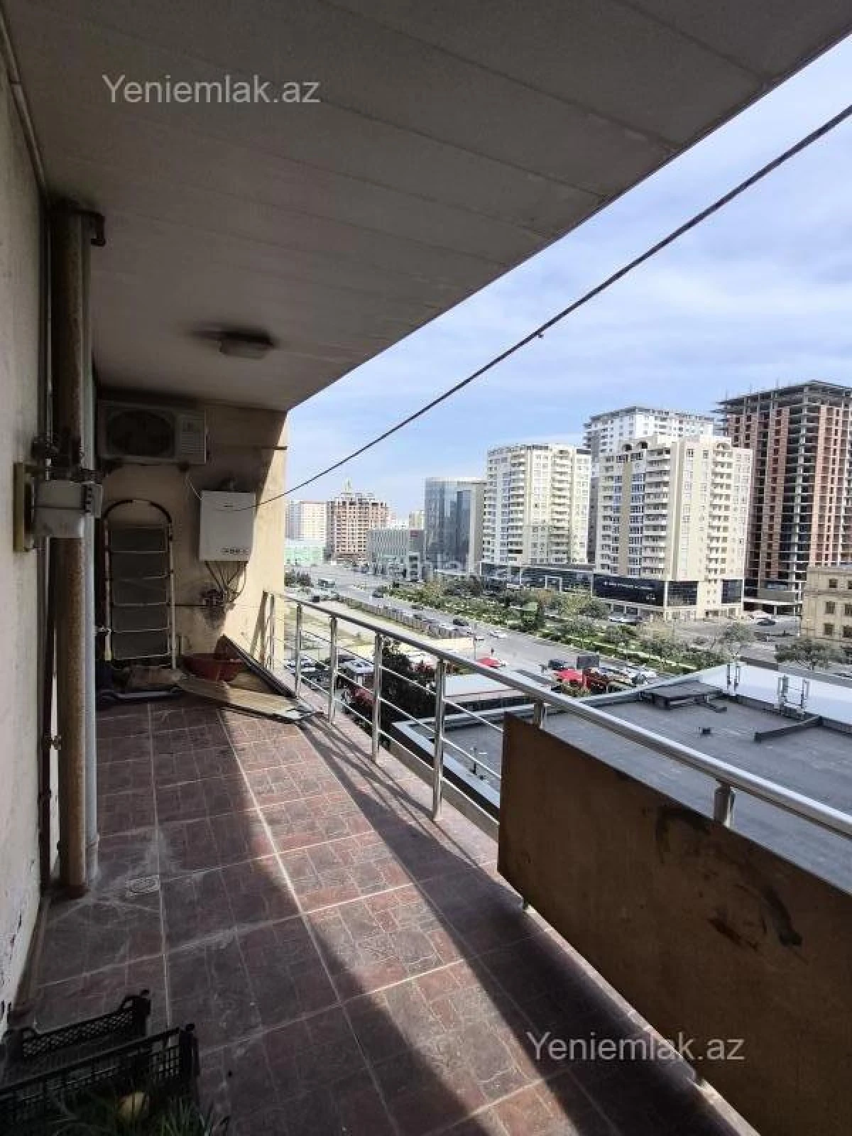 Satılır 3 otaqlı yeni tikili 93 m²