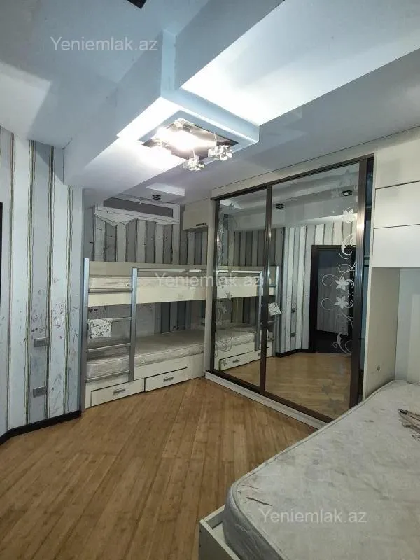 Satılır 3 otaqlı yeni tikili 93 m²