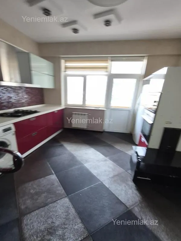 Satılır 3 otaqlı yeni tikili 93 m²
