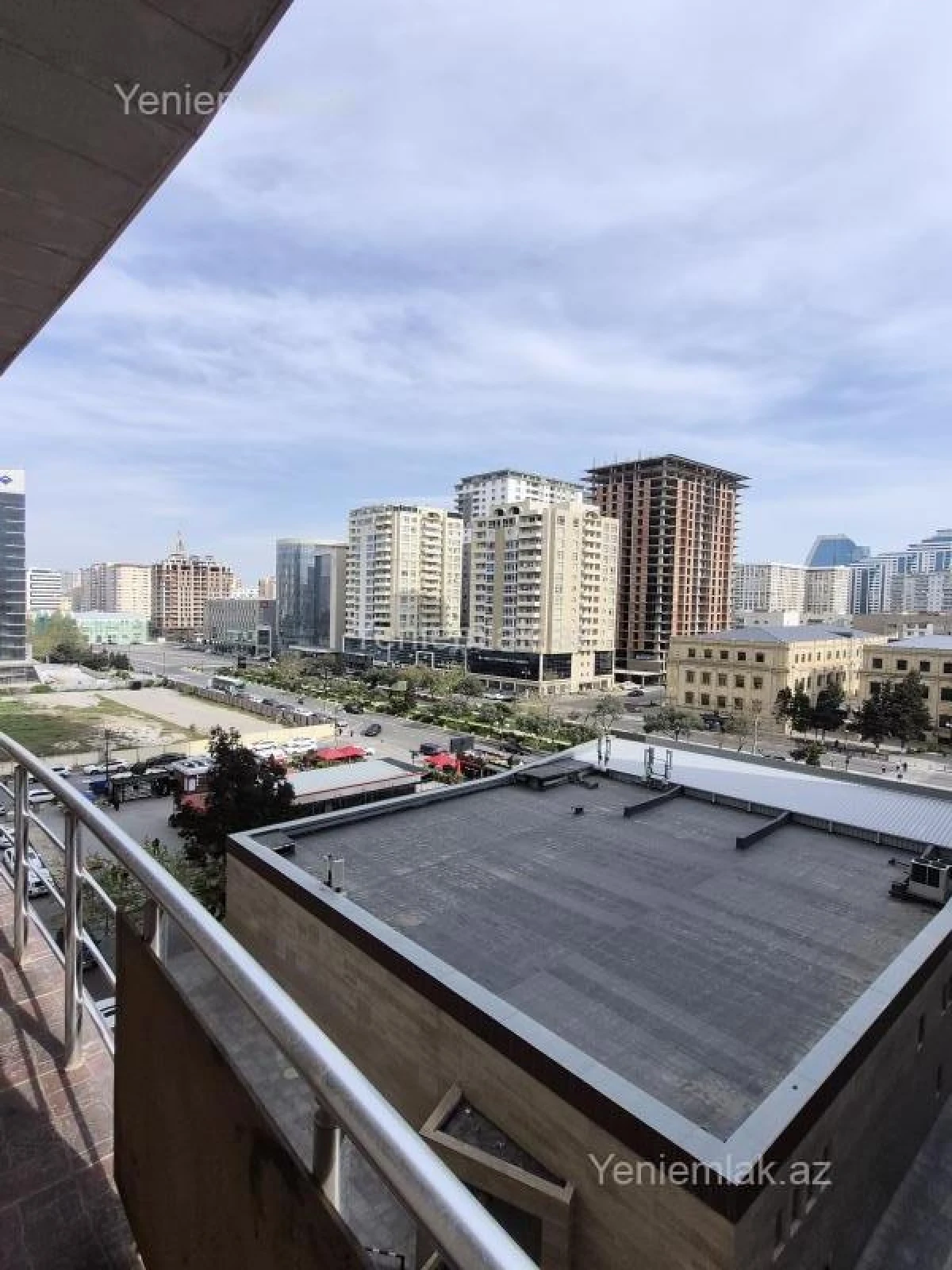 Satılır 3 otaqlı yeni tikili 93 m²