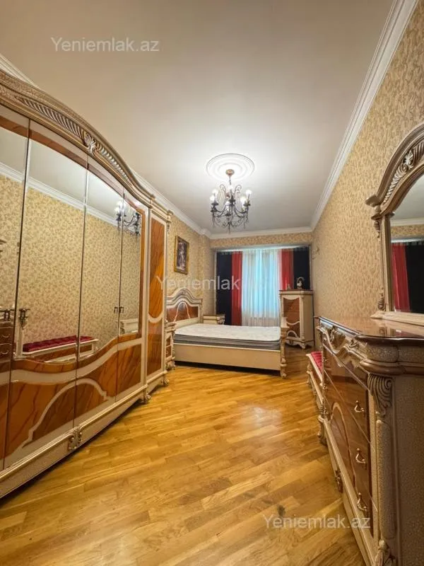 Satılır 3 otaqlı yeni tikili 135 m²