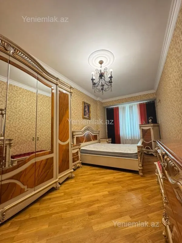 Satılır 3 otaqlı yeni tikili 135 m²