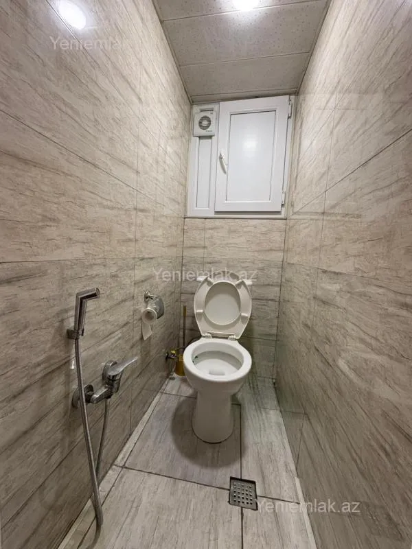 Satılır 2 otaqlı köhnə tikili 60 m²