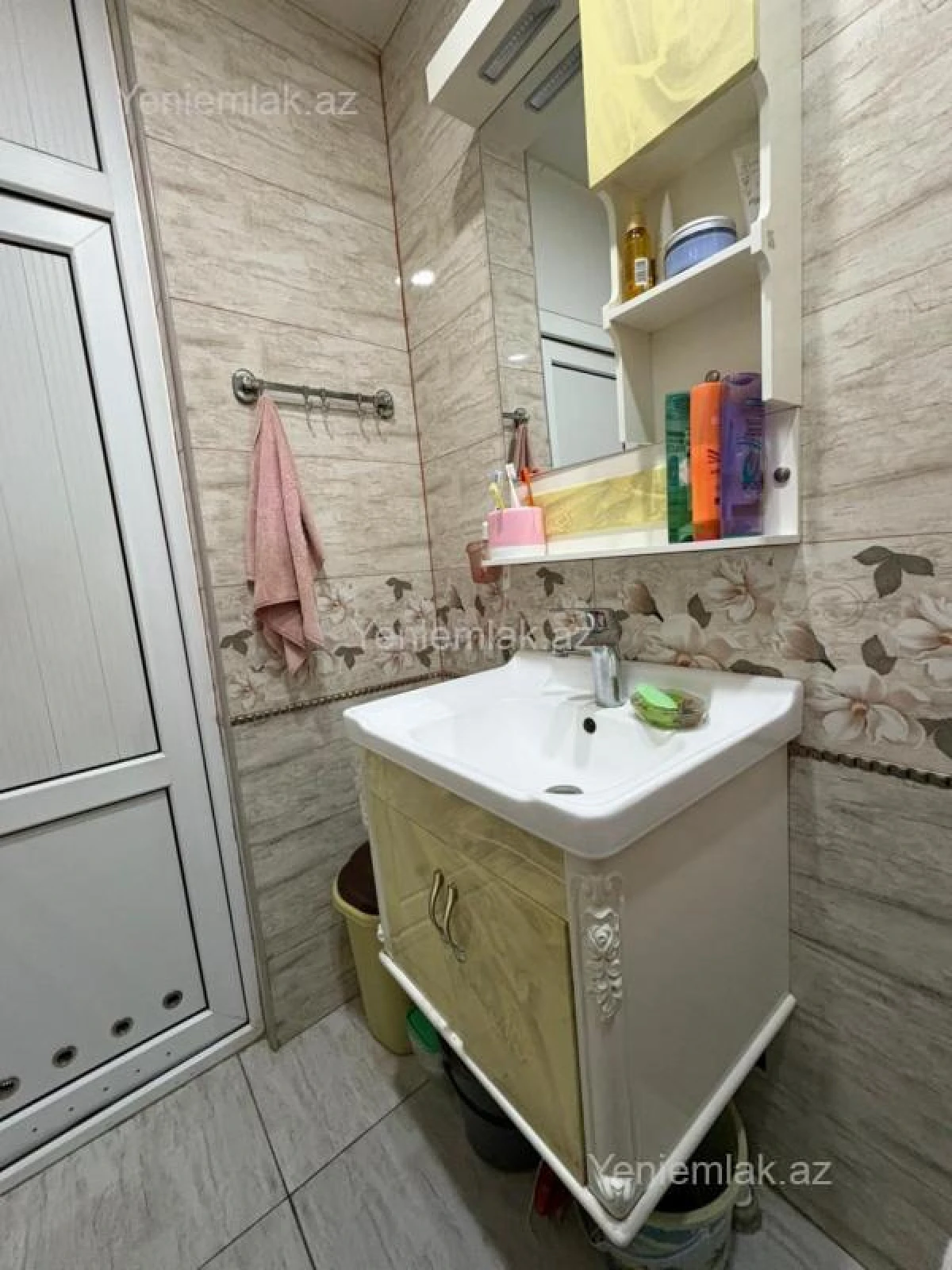 Satılır 2 otaqlı köhnə tikili 60 m²