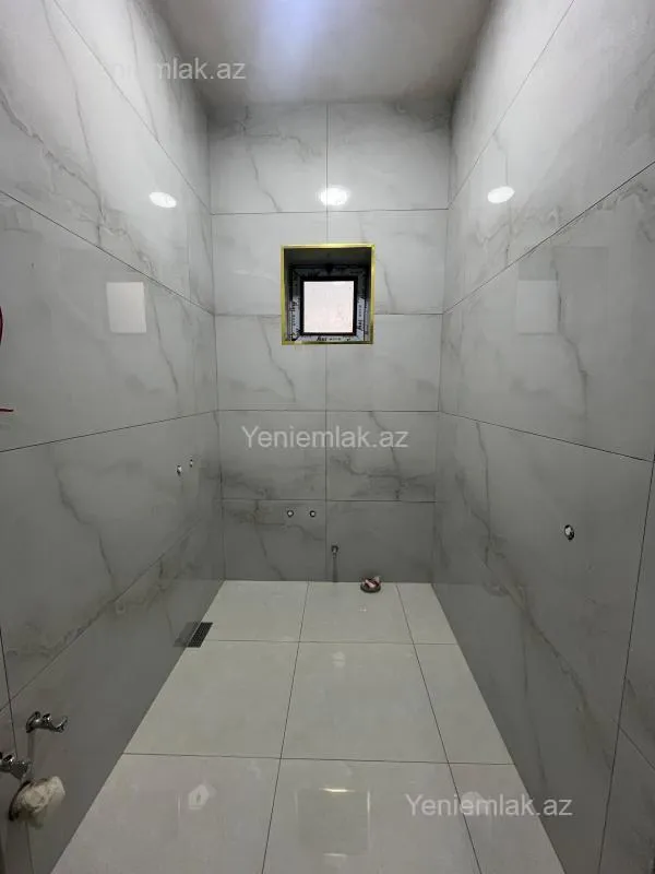 Satılır 4 otaqlı həyət evi 500 m²
