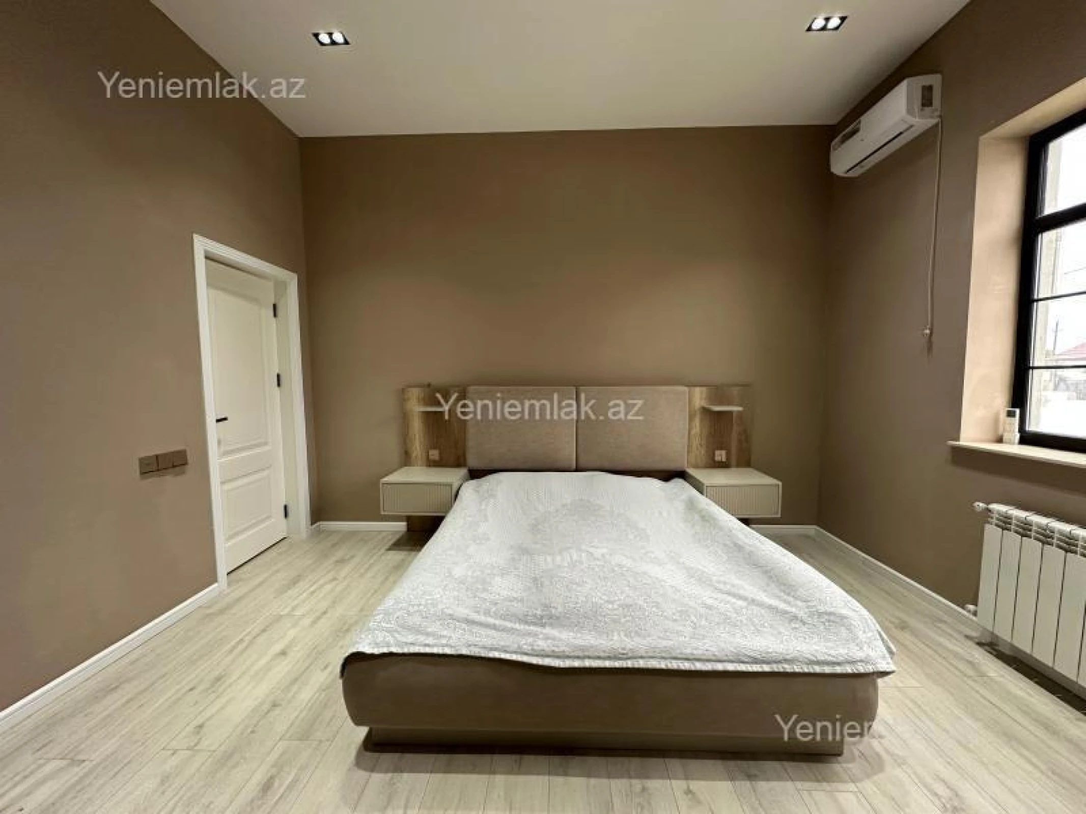 Satılır 4 otaqlı həyət evi 500 m²