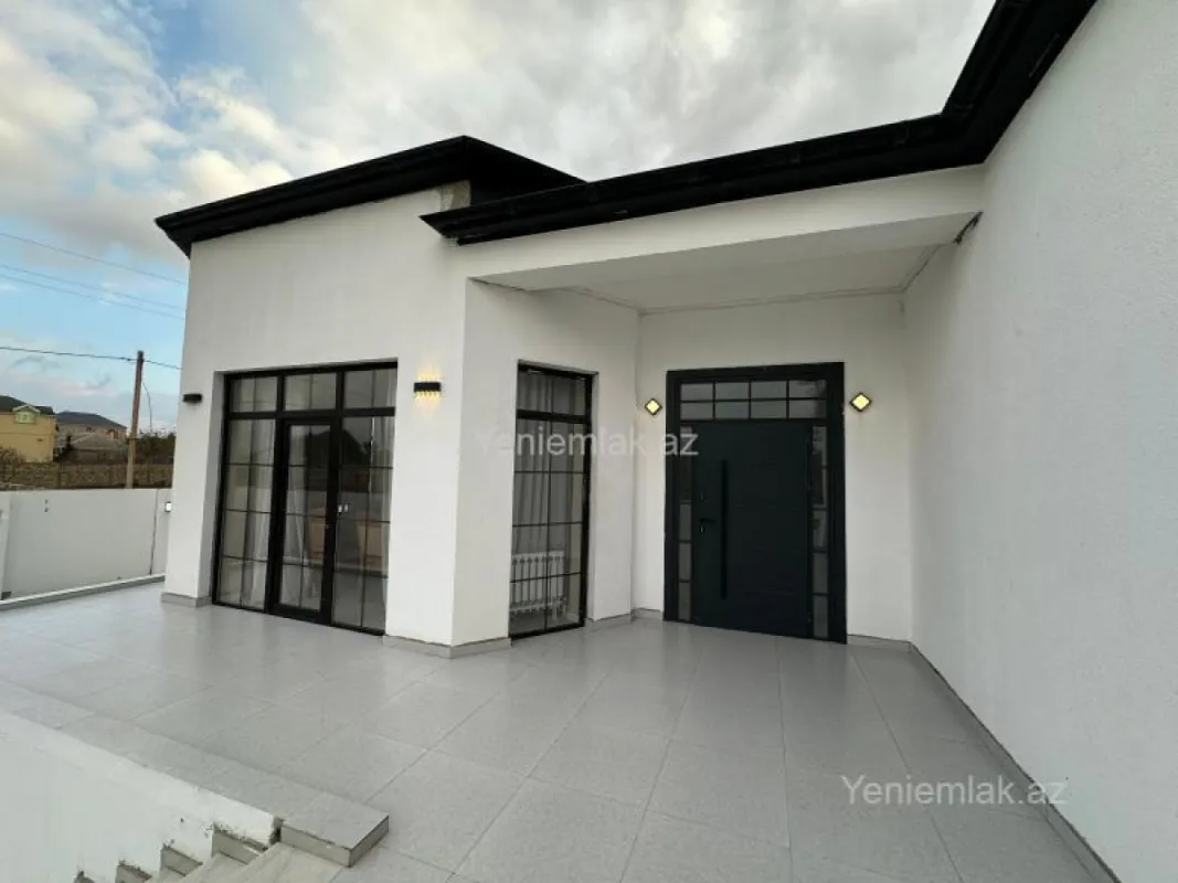 Satılır 4 otaqlı həyət evi 500 m²