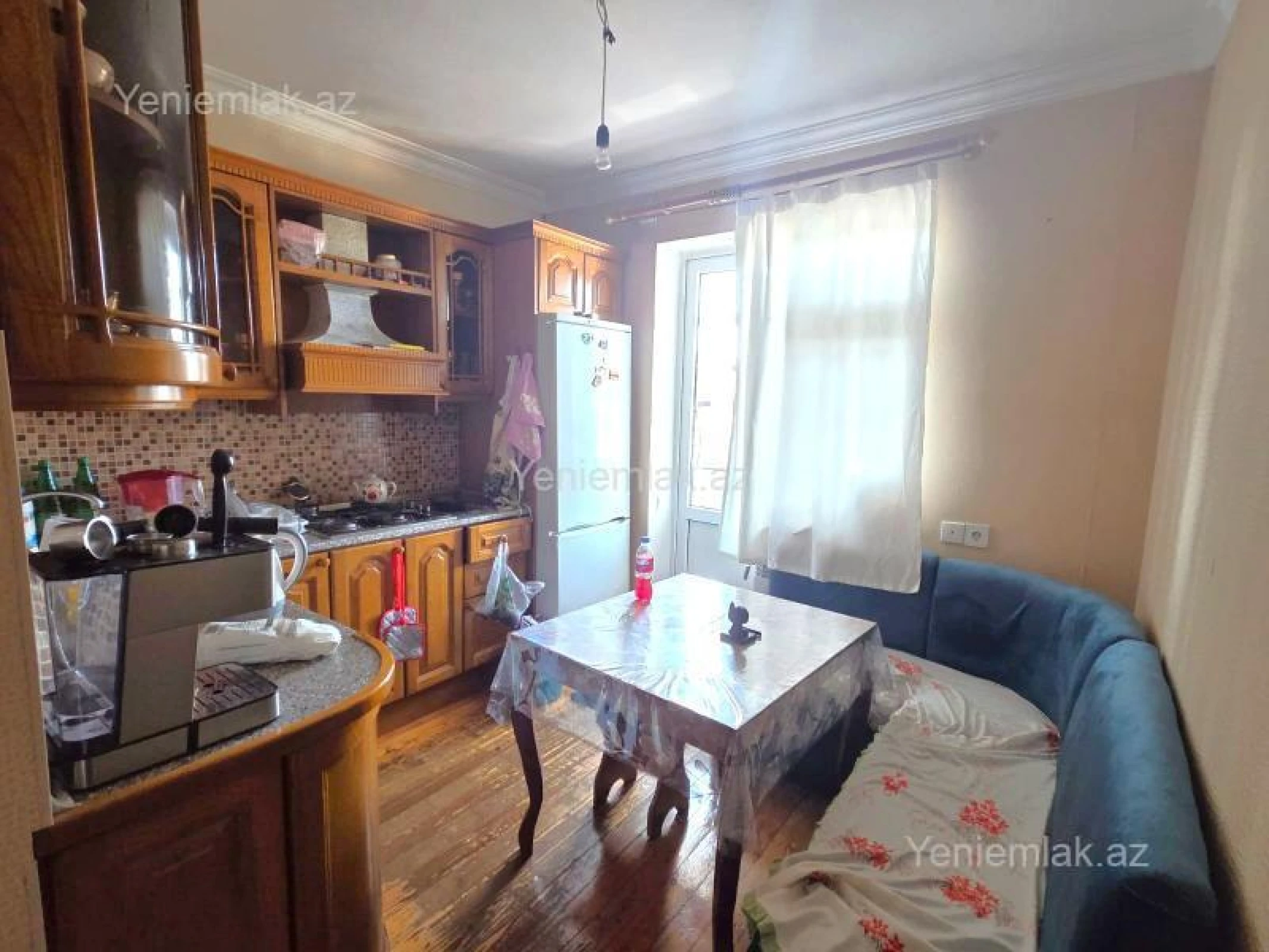 Satılır 3 otaqlı köhnə tikili 90 m²