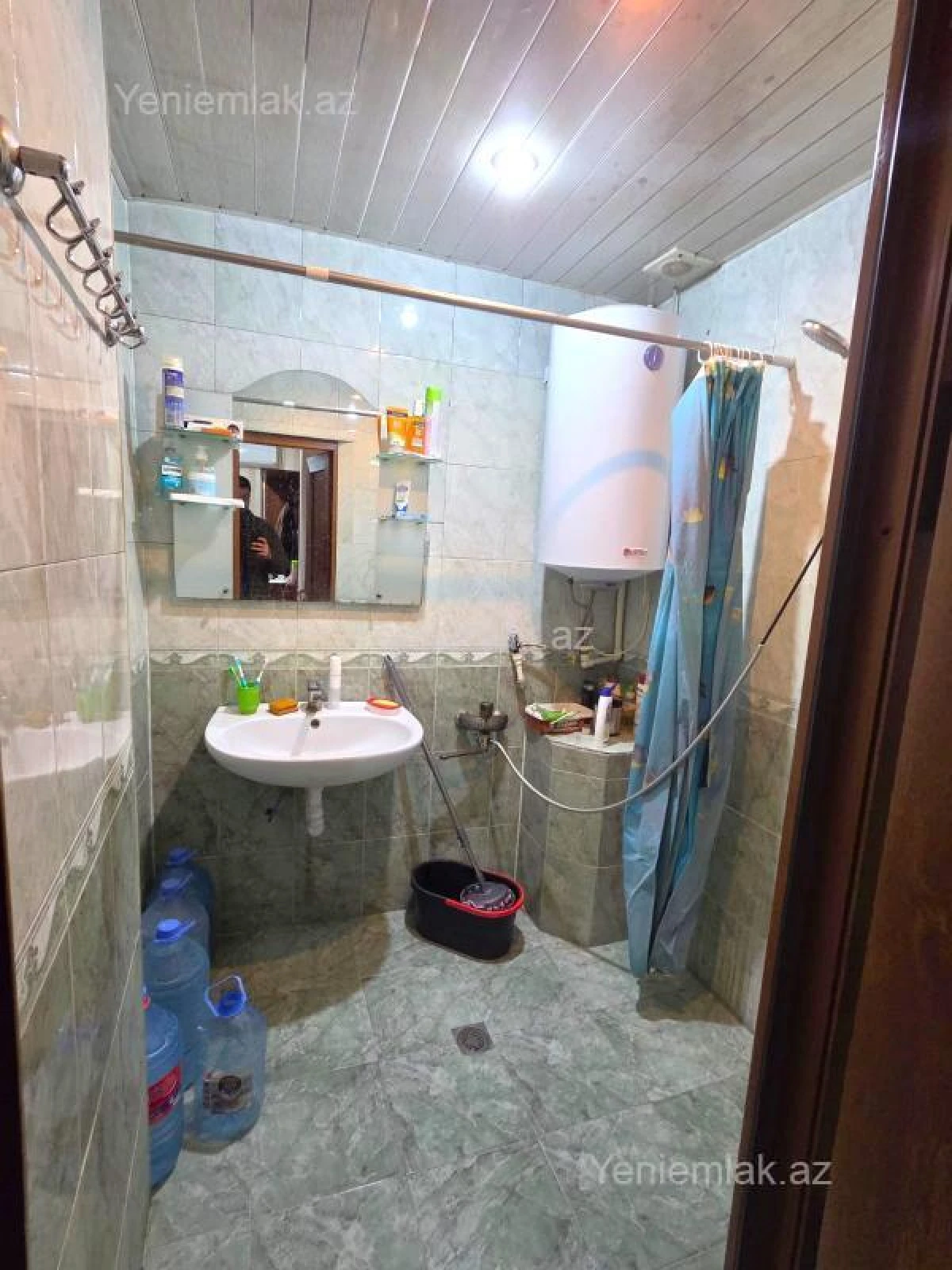 Satılır 3 otaqlı köhnə tikili 90 m²
