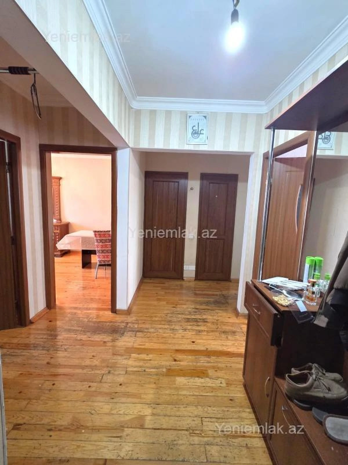 Satılır 3 otaqlı köhnə tikili 90 m²