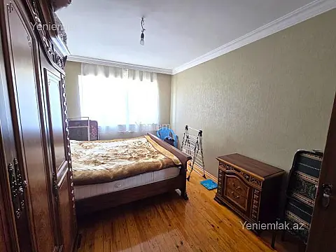 Satılır 3 otaqlı köhnə tikili 90 m²