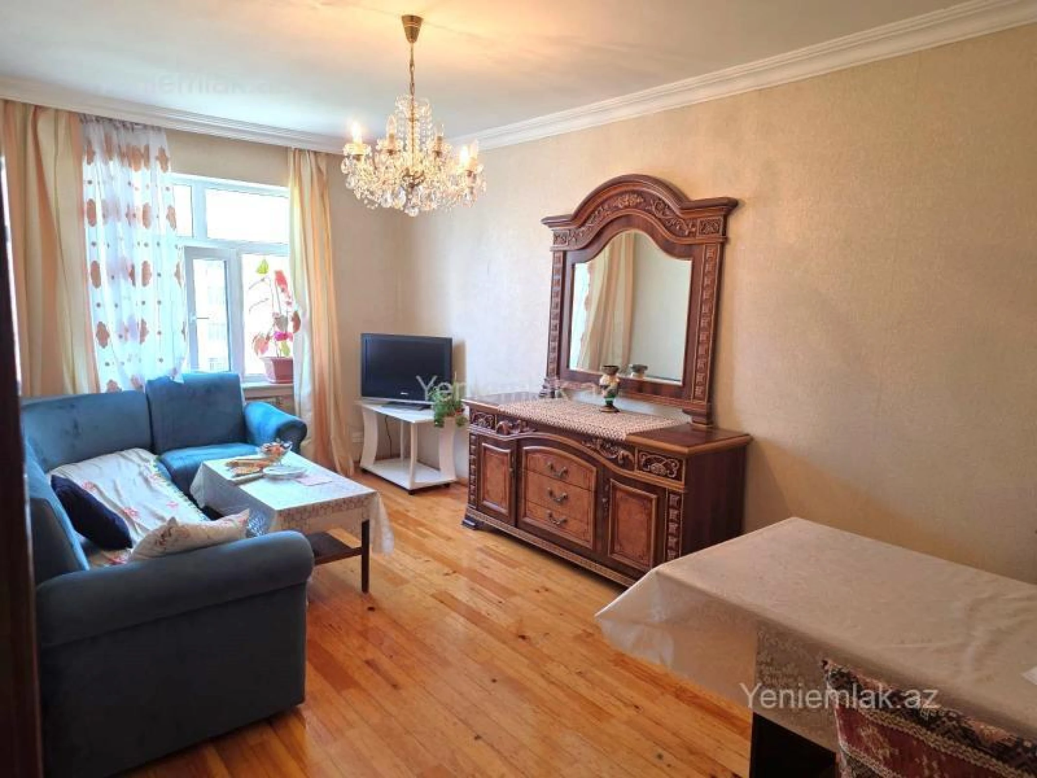 Satılır 3 otaqlı köhnə tikili 90 m²