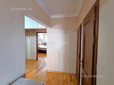 Satılır 3 otaqlı köhnə tikili 90 m²