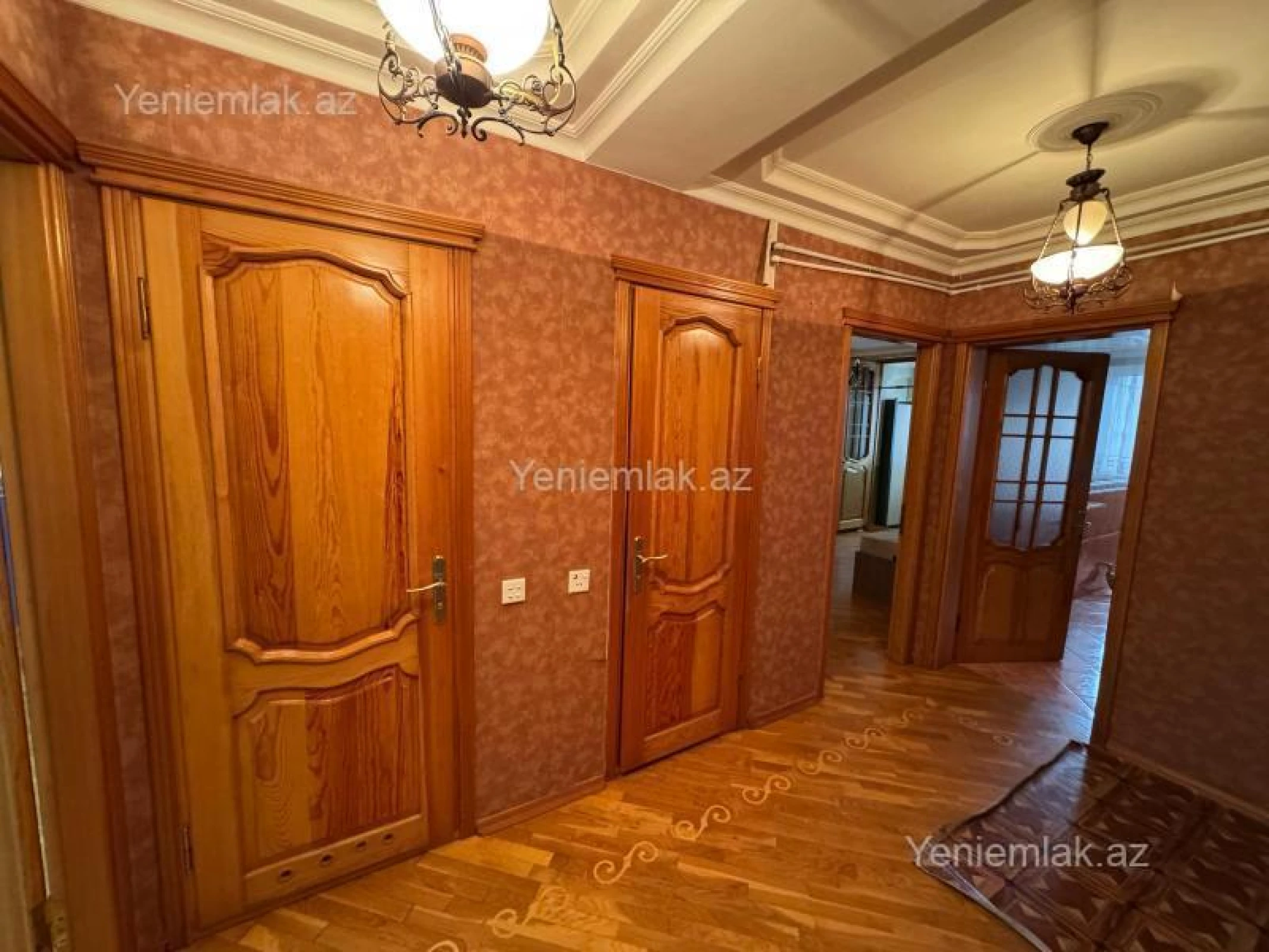 Satılır 3 otaqlı köhnə tikili 100 m²