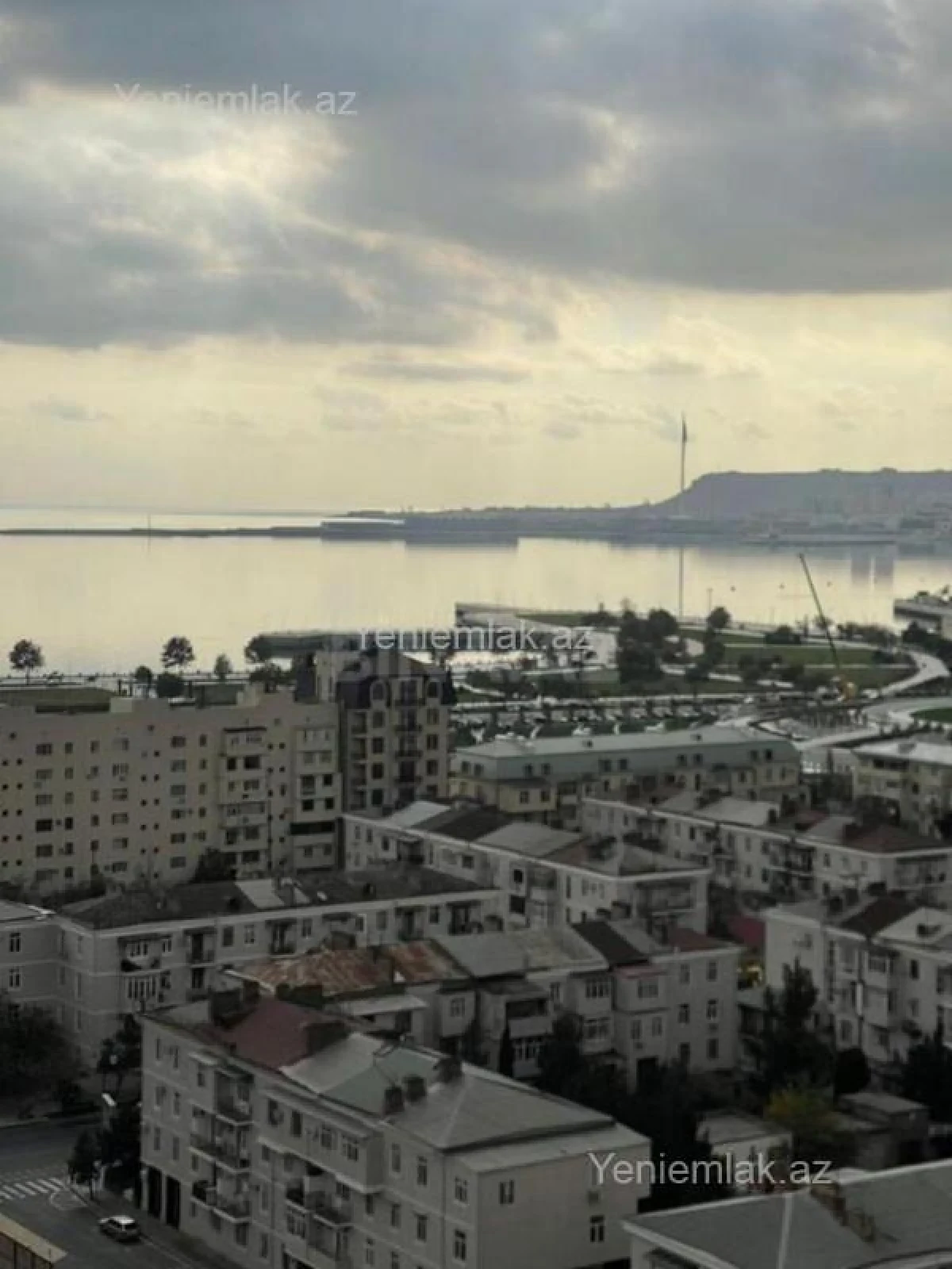 Satılır 4 otaqlı yeni tikili 179.5 m²