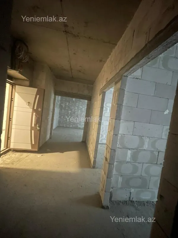 Satılır 3 otaqlı yeni tikili 115 m²