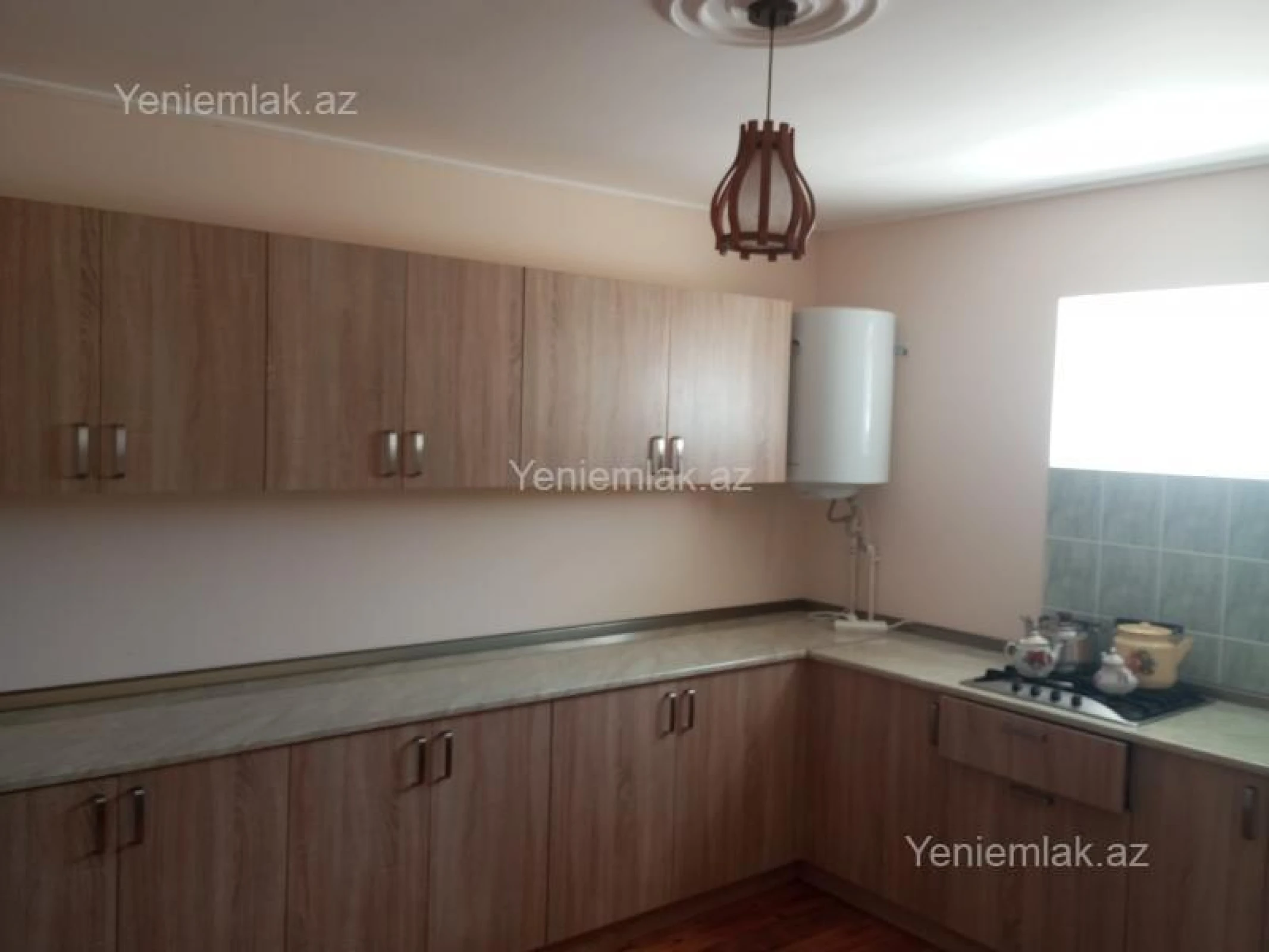 Satılır 4 otaqlı həyət evi 130 m²