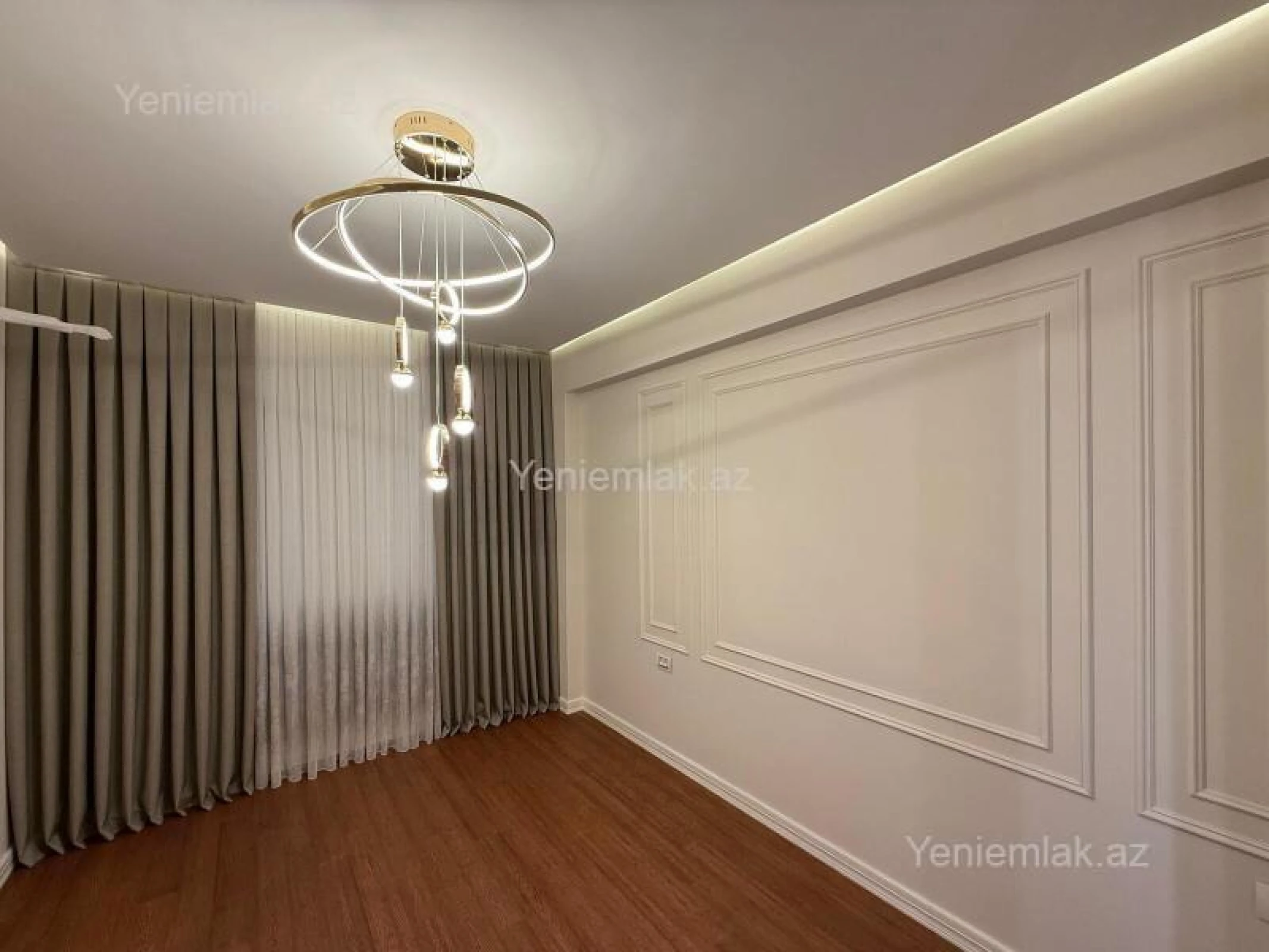 Satılır 4 otaqlı yeni tikili 180 m²