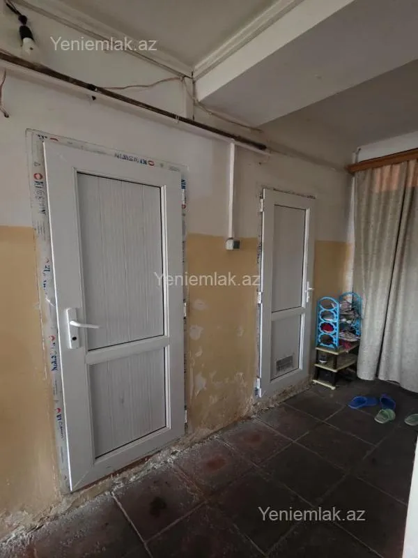 Satılır 1 otaqlı köhnə tikili 12 m²