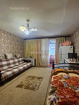 Satılır 1 otaqlı köhnə tikili 12 m²