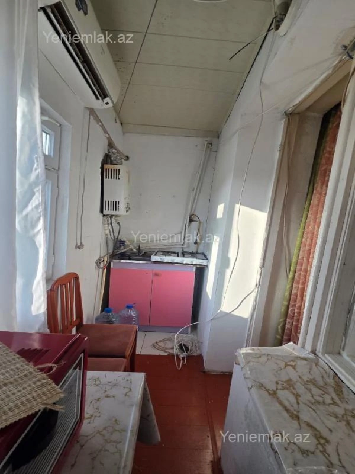 Satılır 1 otaqlı köhnə tikili 12 m²