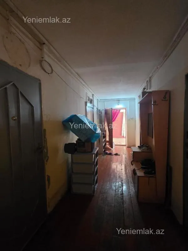 Satılır 1 otaqlı köhnə tikili 12 m²