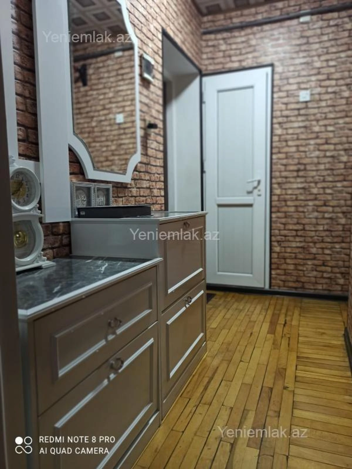 Satılır 2 otaqlı köhnə tikili 55 m²