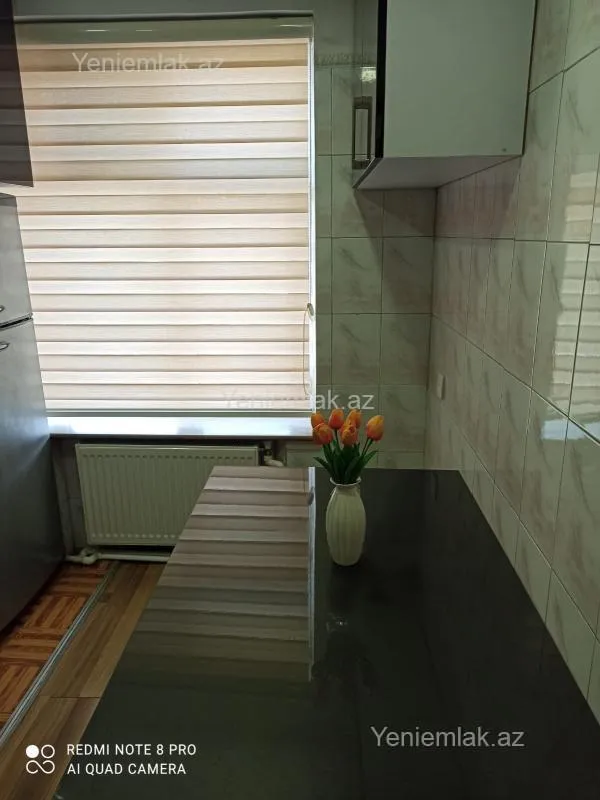 Satılır 2 otaqlı köhnə tikili 55 m²