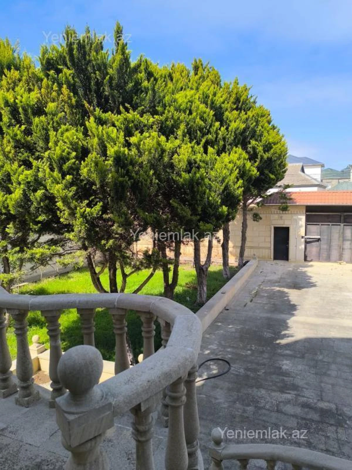 Satılır 7 otaqlı həyət evi 800 m²