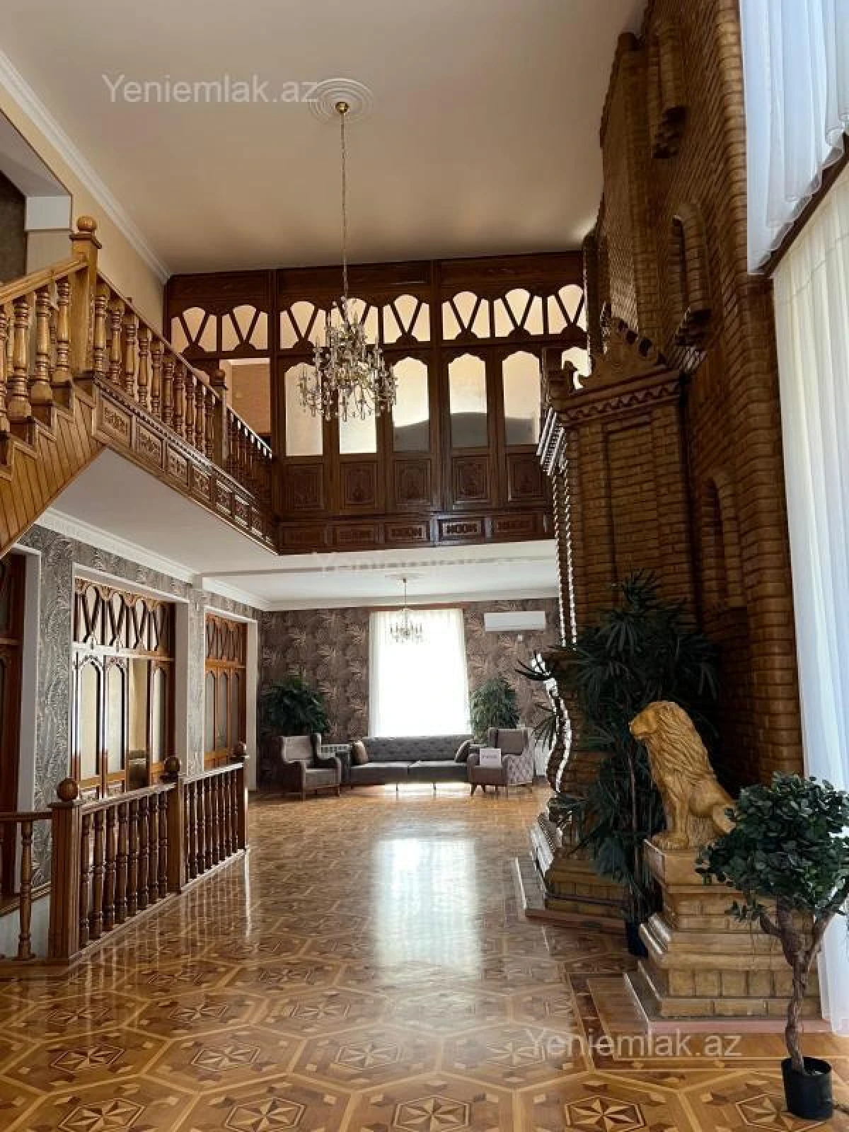 Satılır 7 otaqlı həyət evi 800 m²