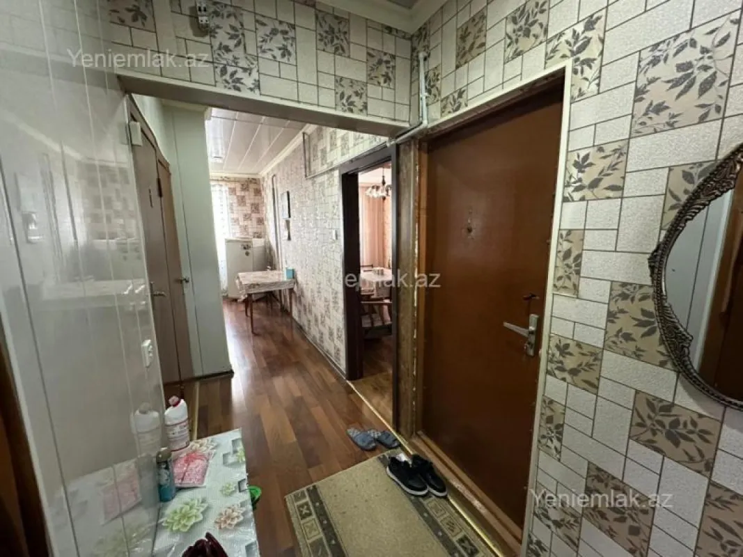 Satılır 2 otaqlı köhnə tikili 60 m²