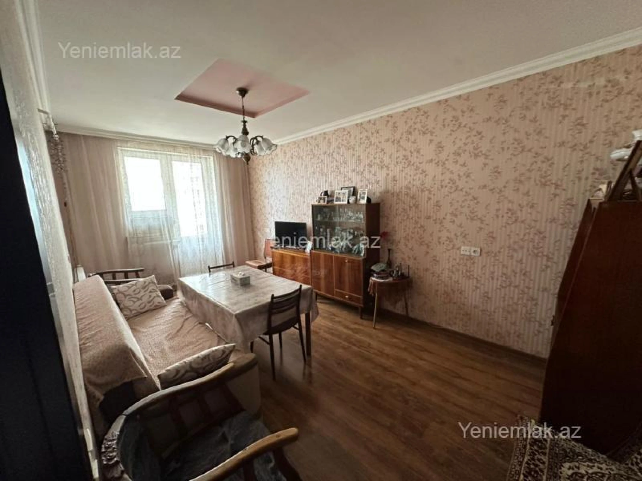 Satılır 2 otaqlı köhnə tikili 60 m²
