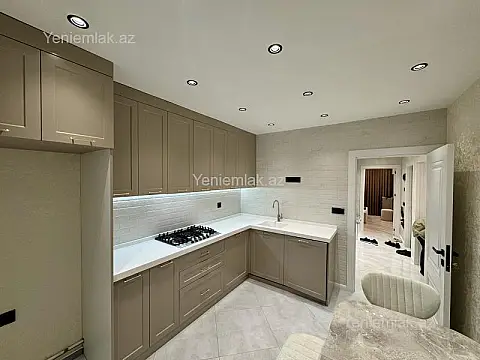 Satılır 2 otaqlı köhnə tikili 65 m²