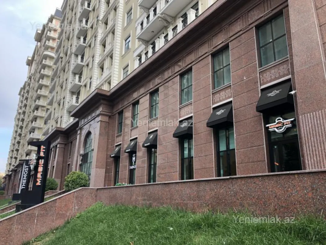 Satılır 5 otaqlı yeni tikili 250 m²