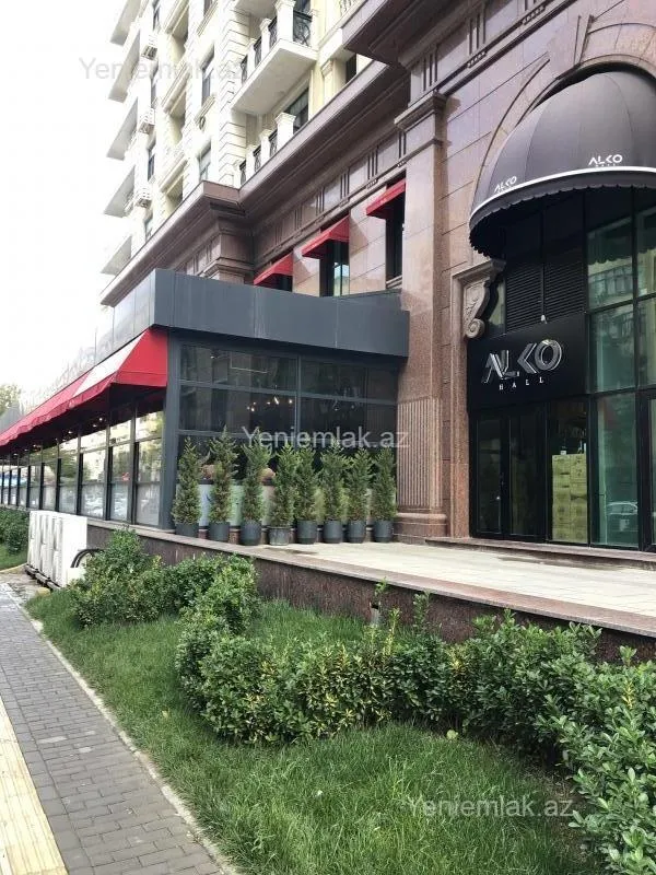 Satılır 5 otaqlı yeni tikili 250 m²