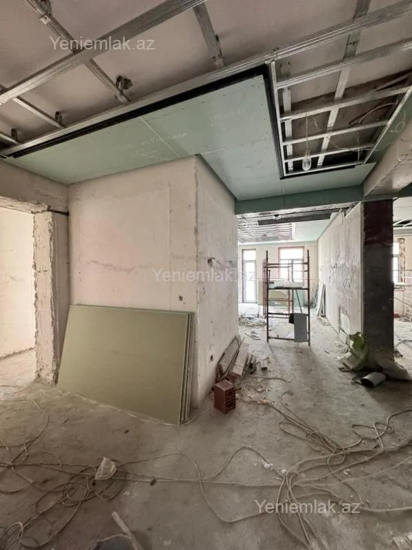 Satılır 5 otaqlı yeni tikili 250 m²