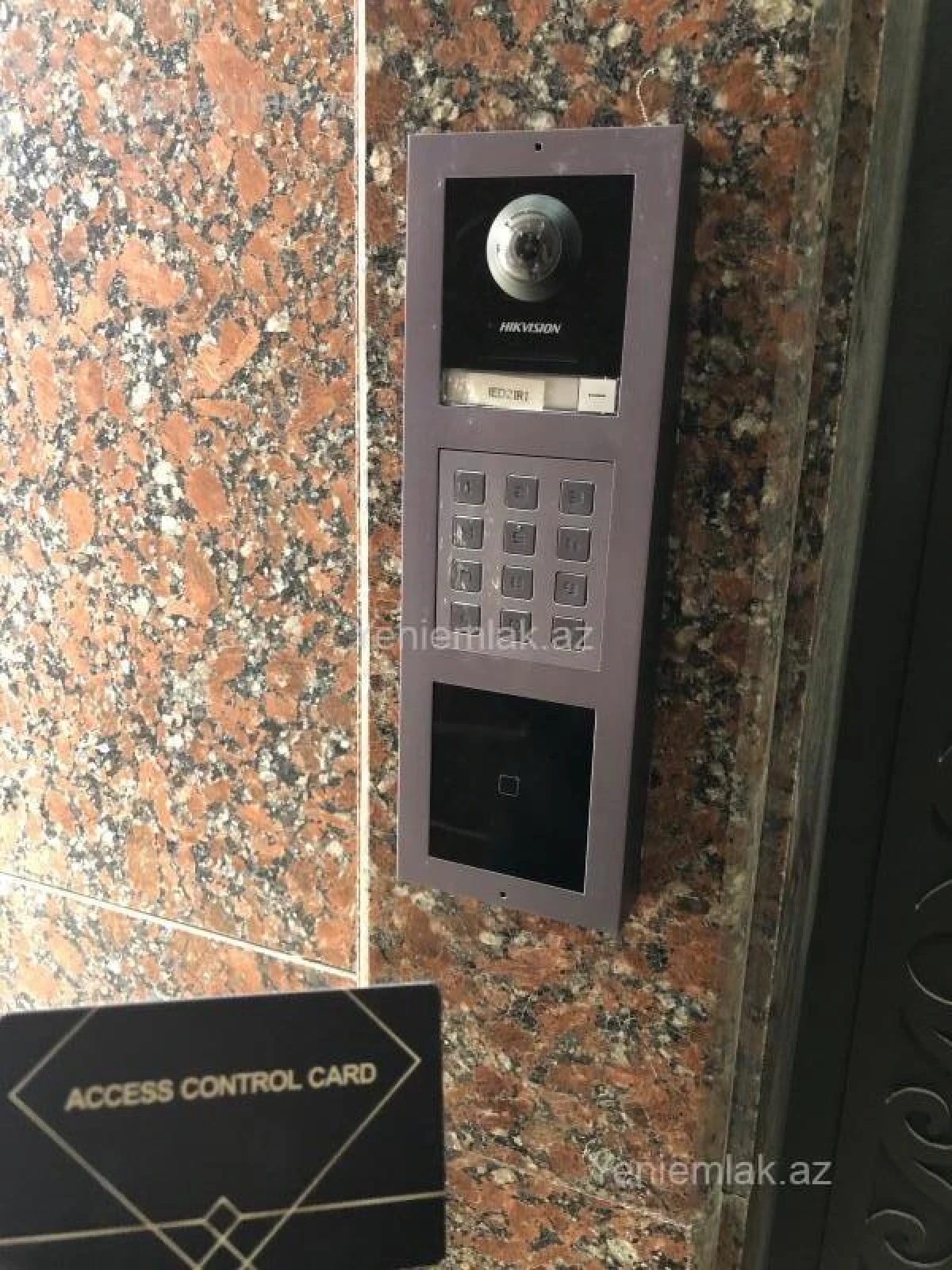 Satılır 5 otaqlı yeni tikili 250 m²