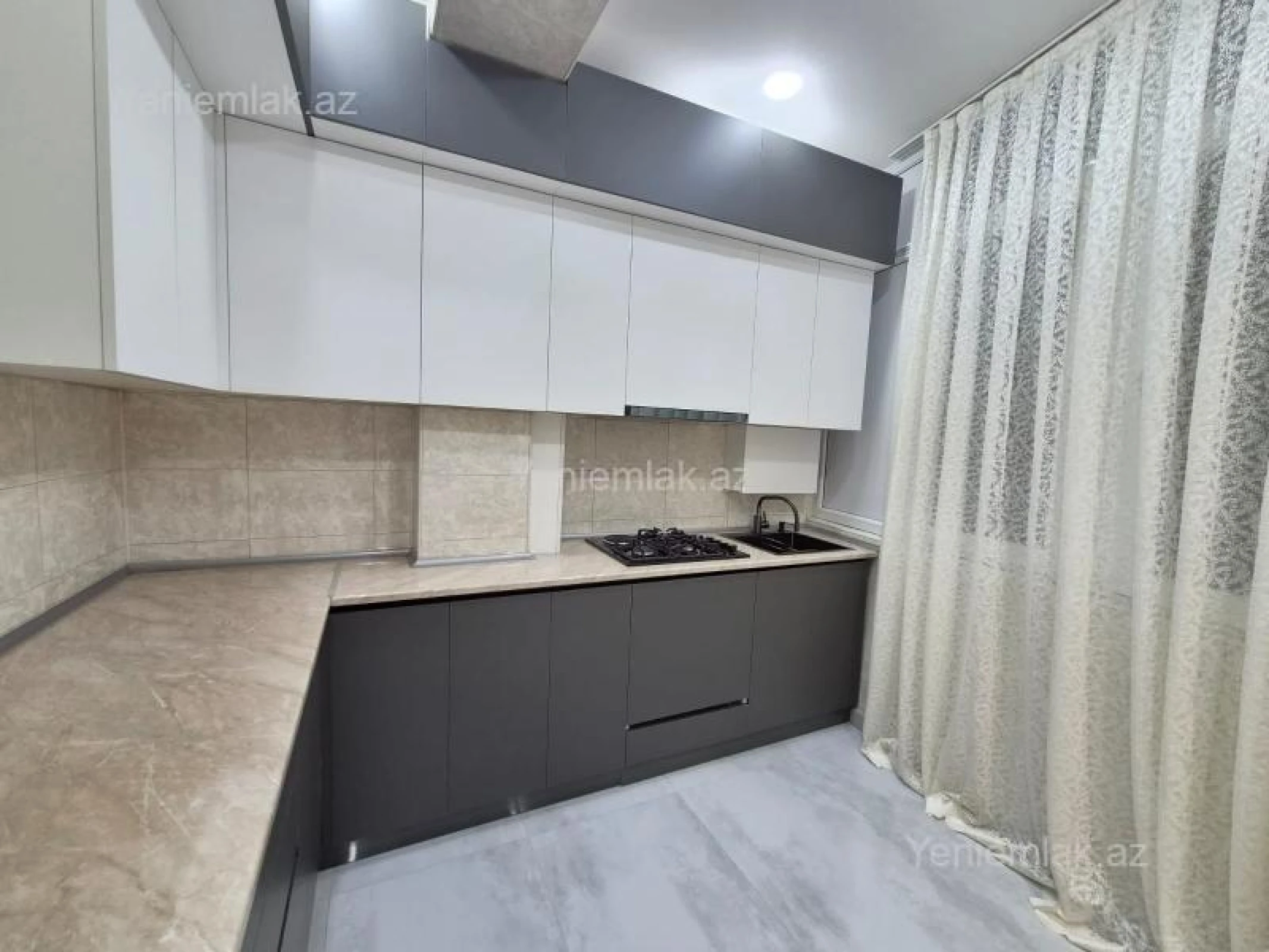 Satılır 3 otaqlı yeni tikili 95 m²
