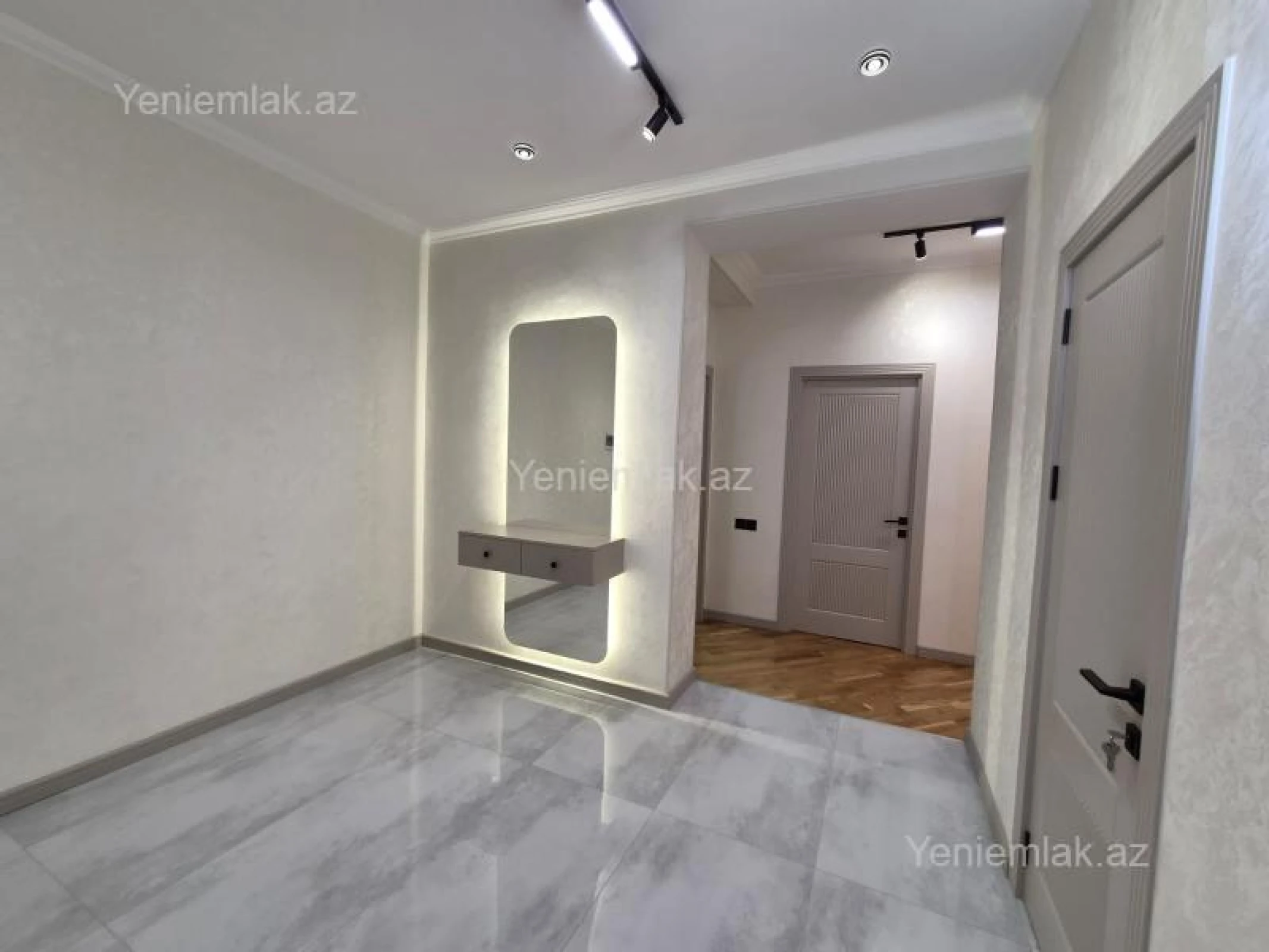 Satılır 3 otaqlı yeni tikili 95 m²