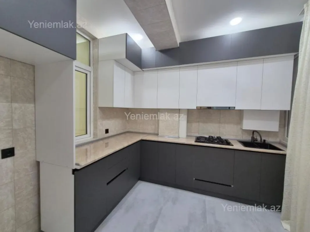 Satılır 3 otaqlı yeni tikili 95 m²