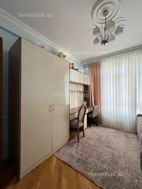Satılır 3 otaqlı yeni tikili 123 m²