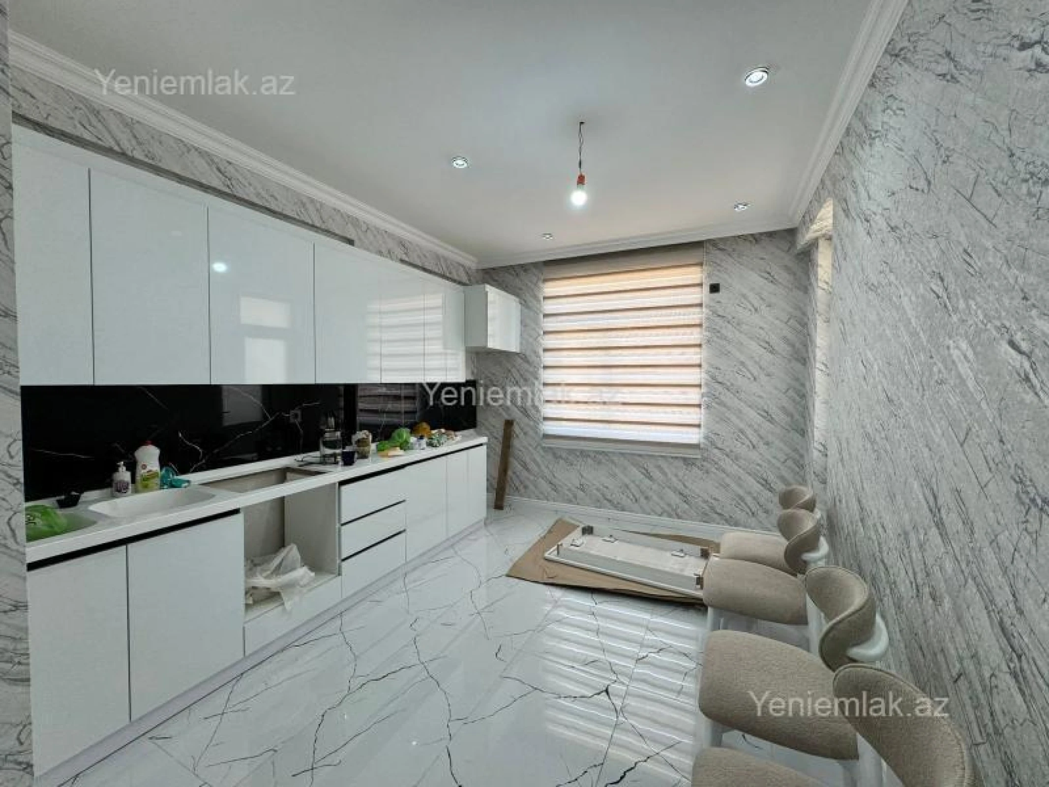 Satılır 2 otaqlı yeni tikili 79 m²