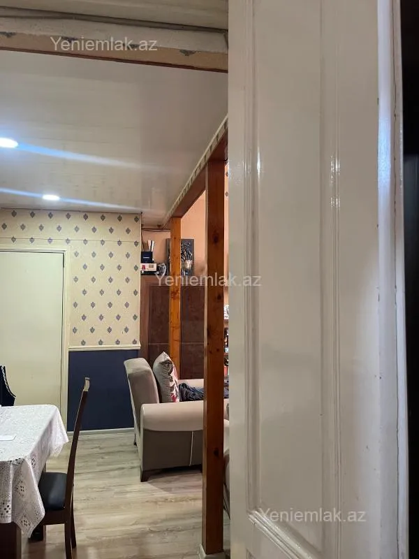 Satılır 3 otaqlı köhnə tikili 70 m²
