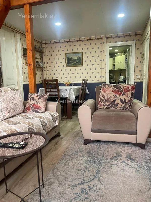 Satılır 3 otaqlı köhnə tikili 70 m²