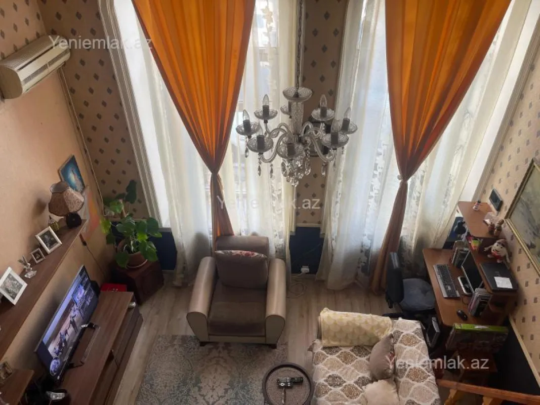 Satılır 3 otaqlı köhnə tikili 70 m²