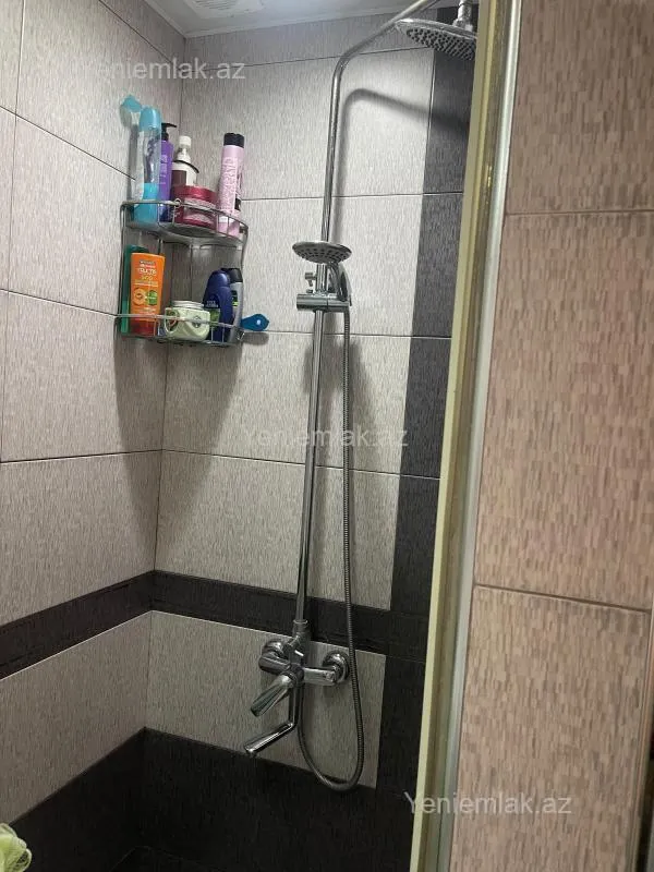 Satılır 3 otaqlı köhnə tikili 70 m²