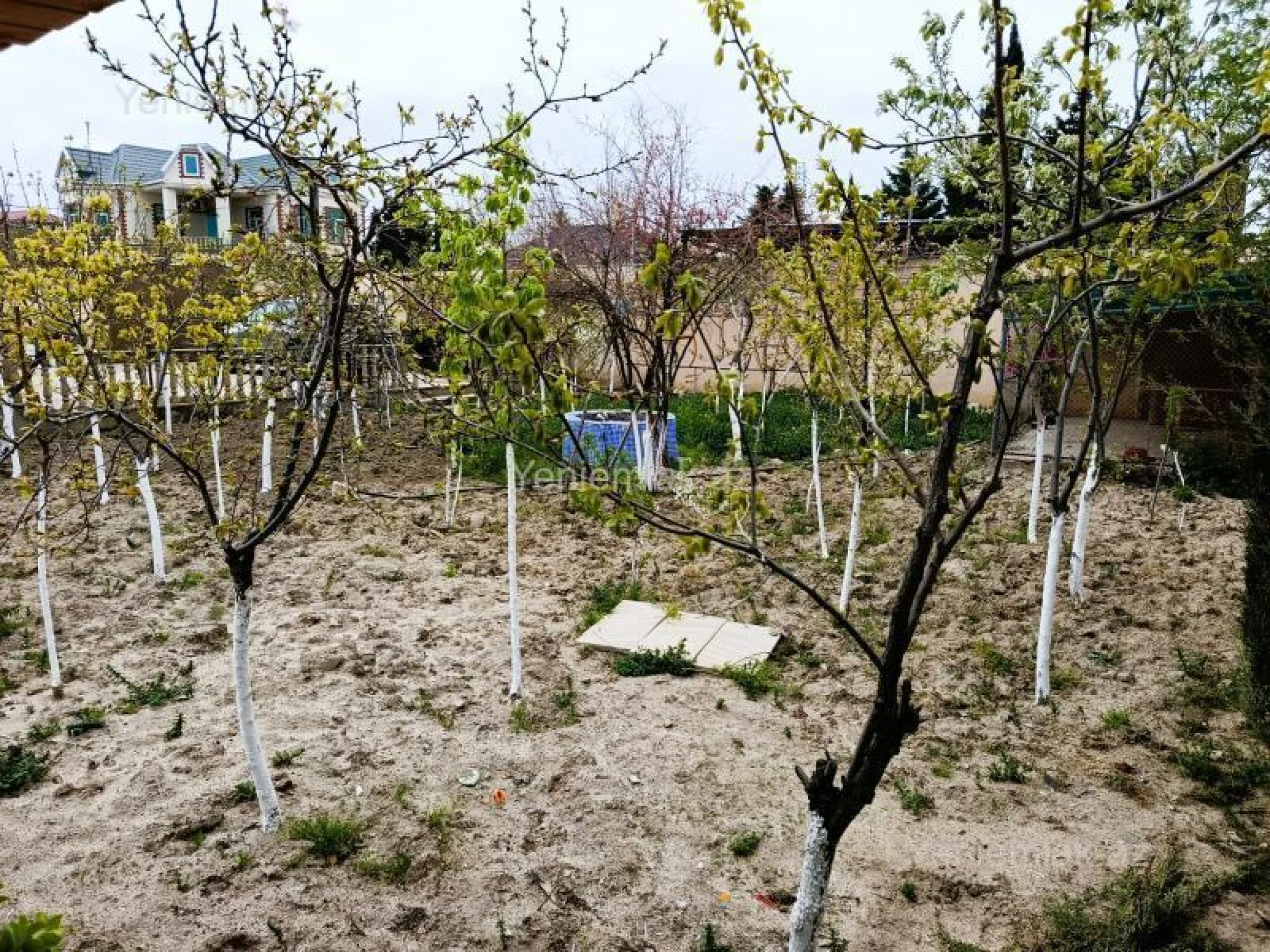 Satılır 5 otaqlı həyət evi 250 m²